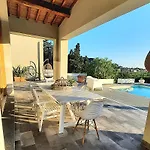 La Con Piscina Privata Pensionat 4*