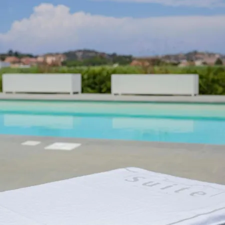 La Con Piscina Privata Gæstehus