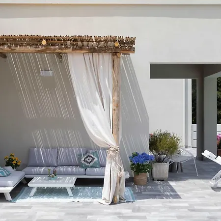 La Con Piscina Privata Gæstehus Portoferraio